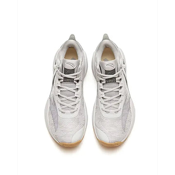 BASKETBALL SHOES