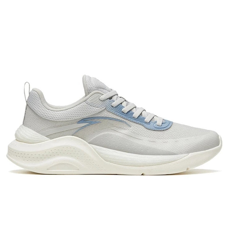 CROSS-TRAINING SHOES