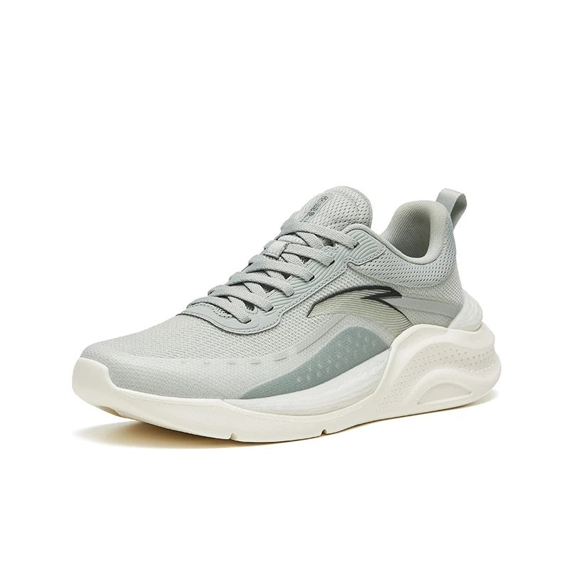 CROSS-TRAINING SHOES