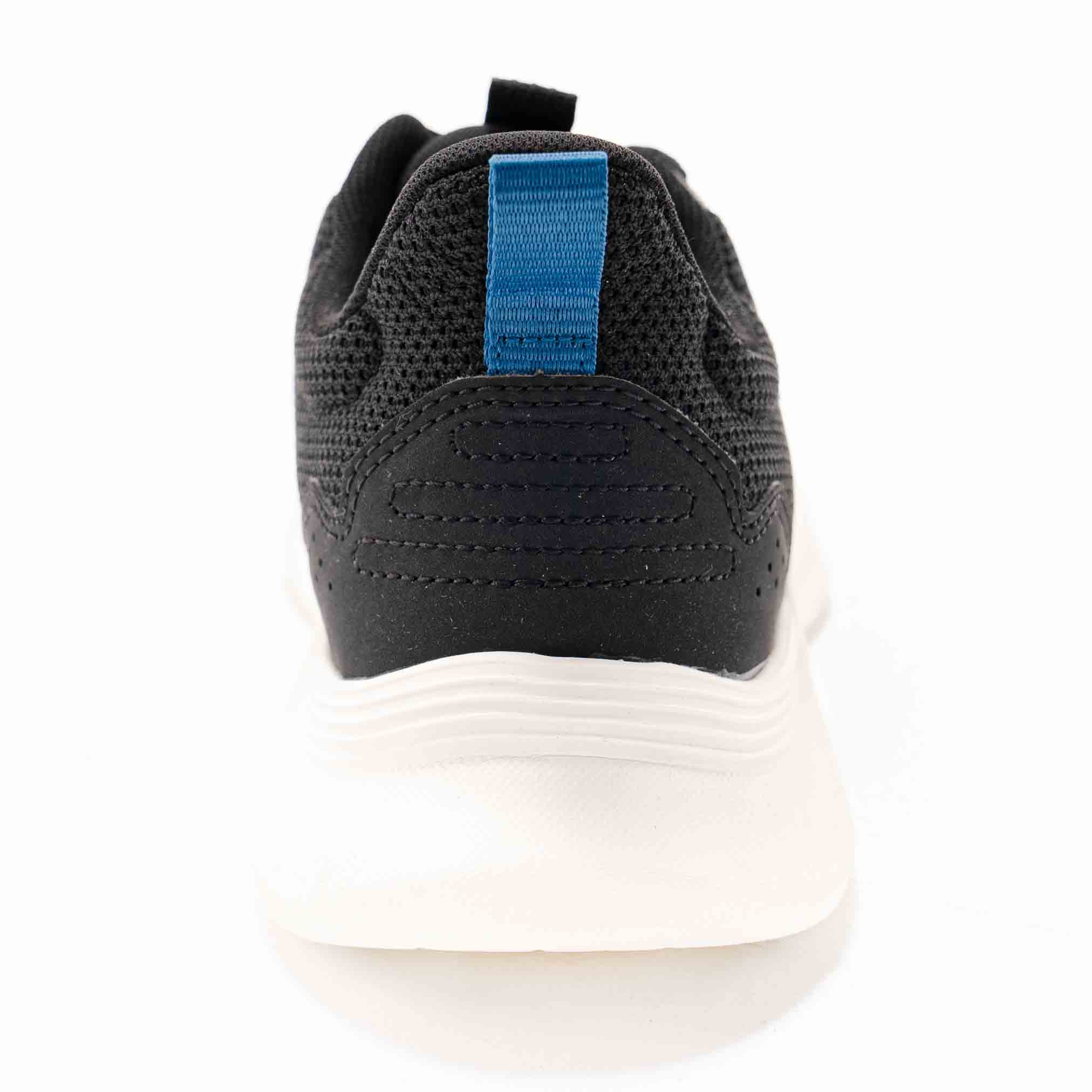 RUNNING SHOES