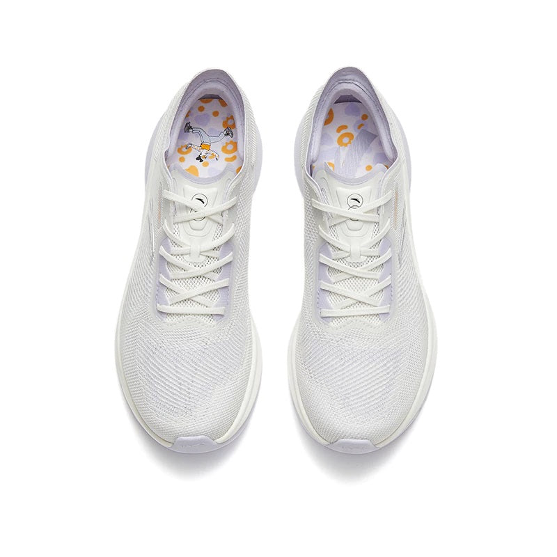 RUNNING SHOES