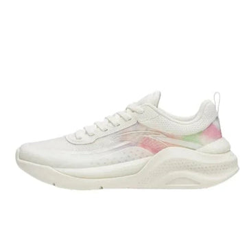 CROSS-TRAINING SHOES