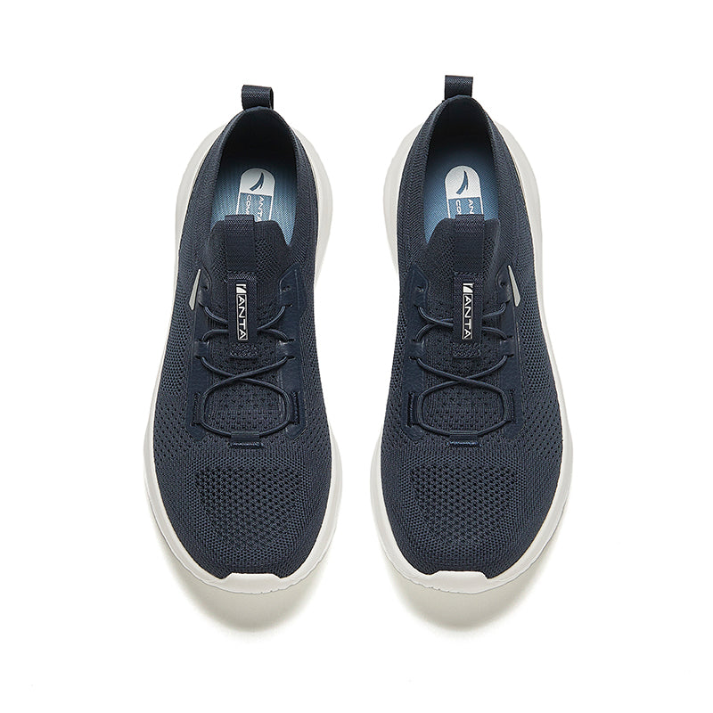 CROSS-TRAINING SHOES