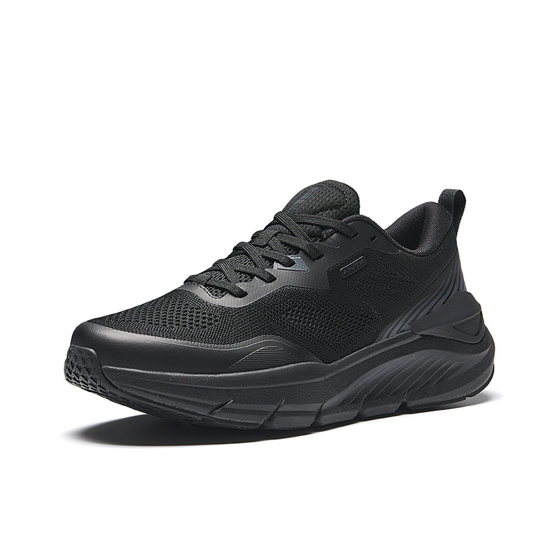 CROSS-TRAINING SHOES