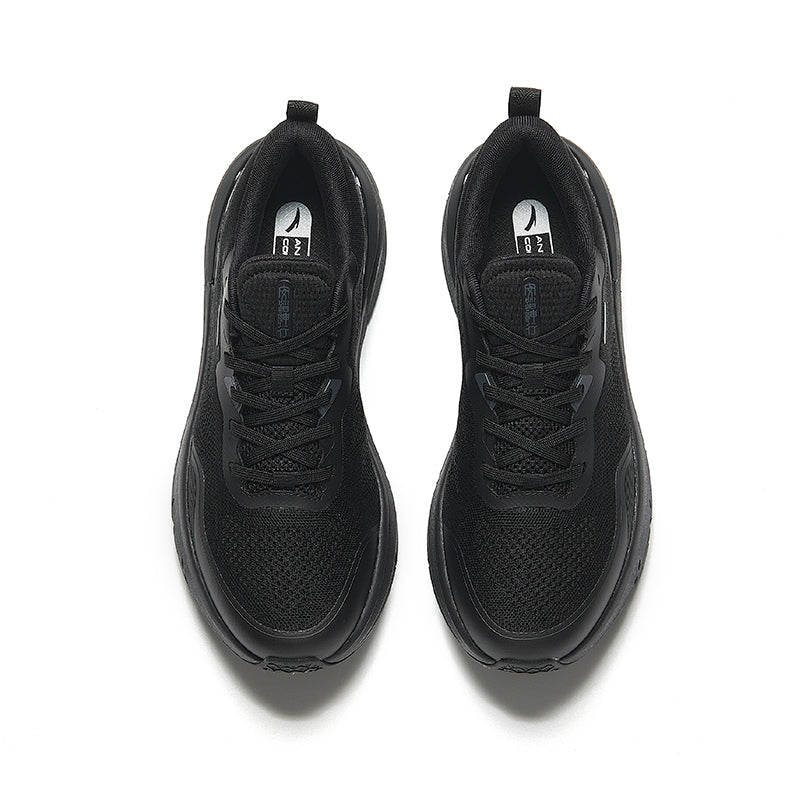 CROSS-TRAINING SHOES