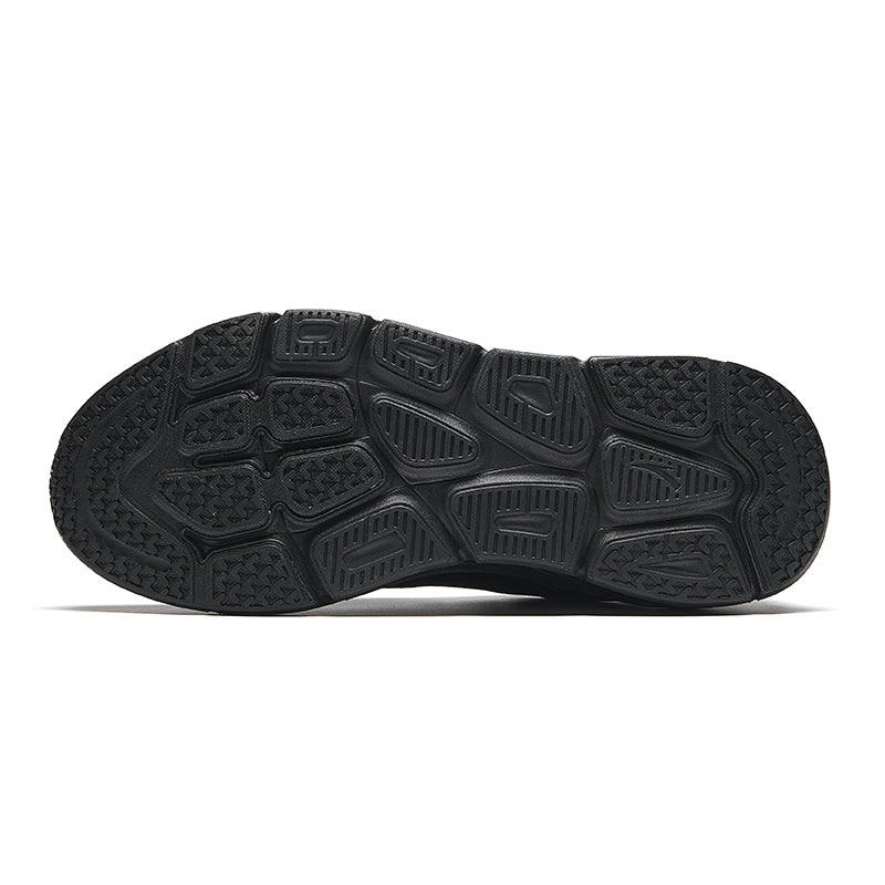 CROSS-TRAINING SHOES