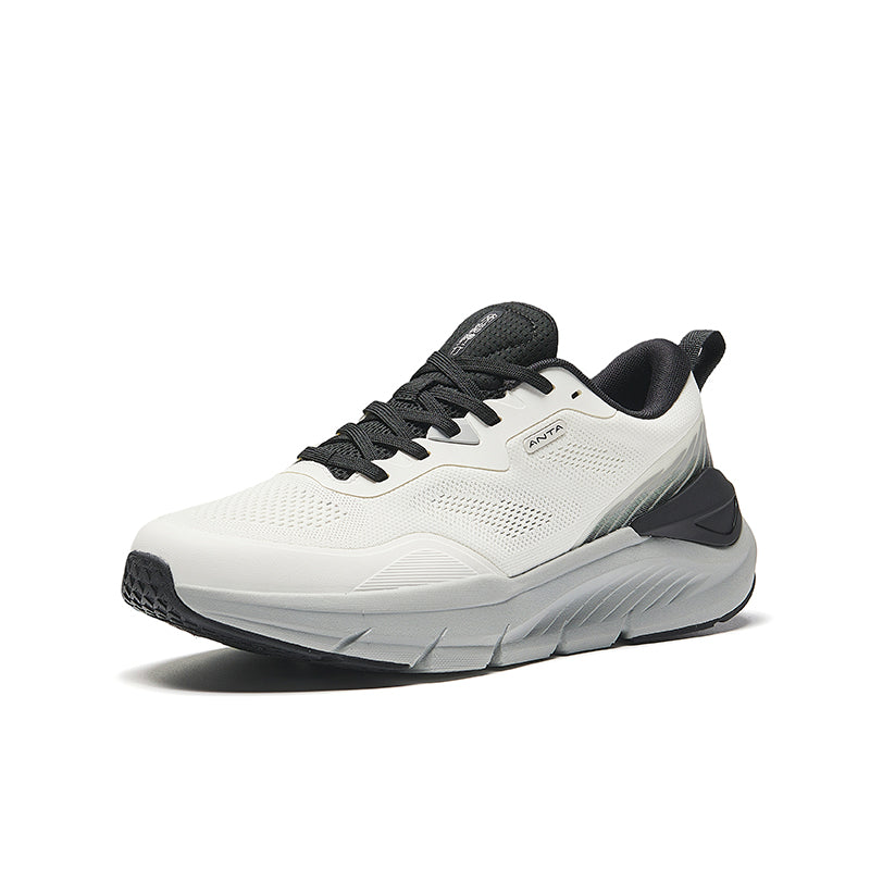 CROSS-TRAINING SHOES