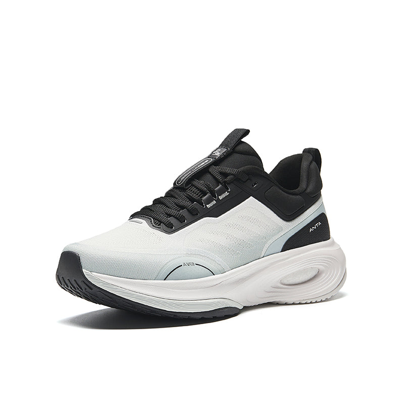 CROSS-TRAINING SHOES