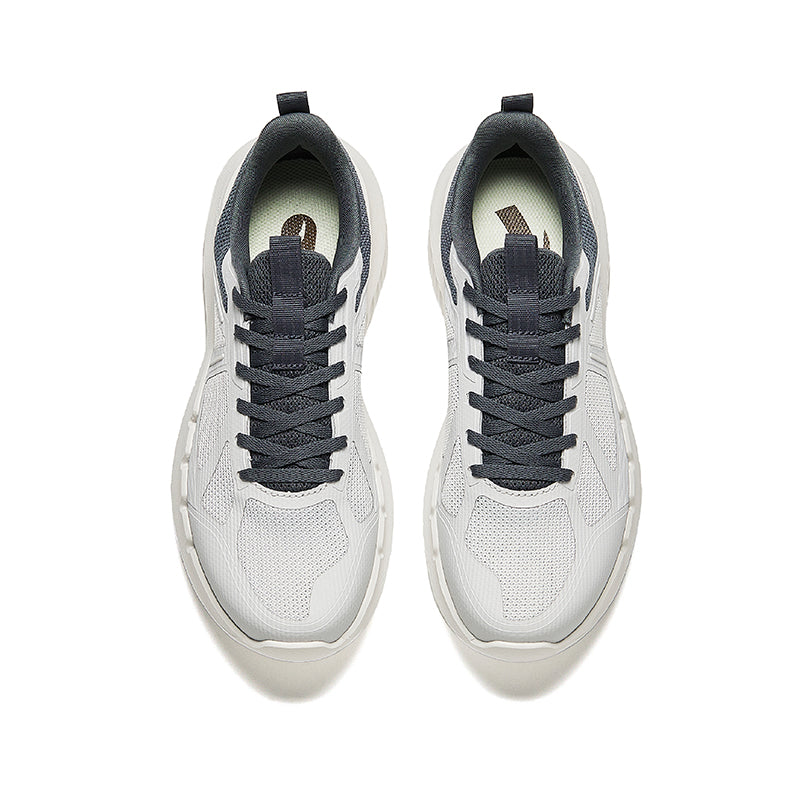 CROSS-TRAINING SHOES