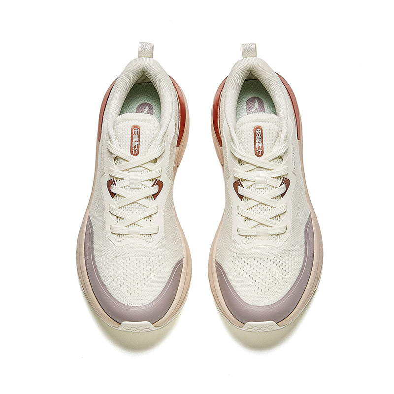 CROSS-TRAINING SHOES