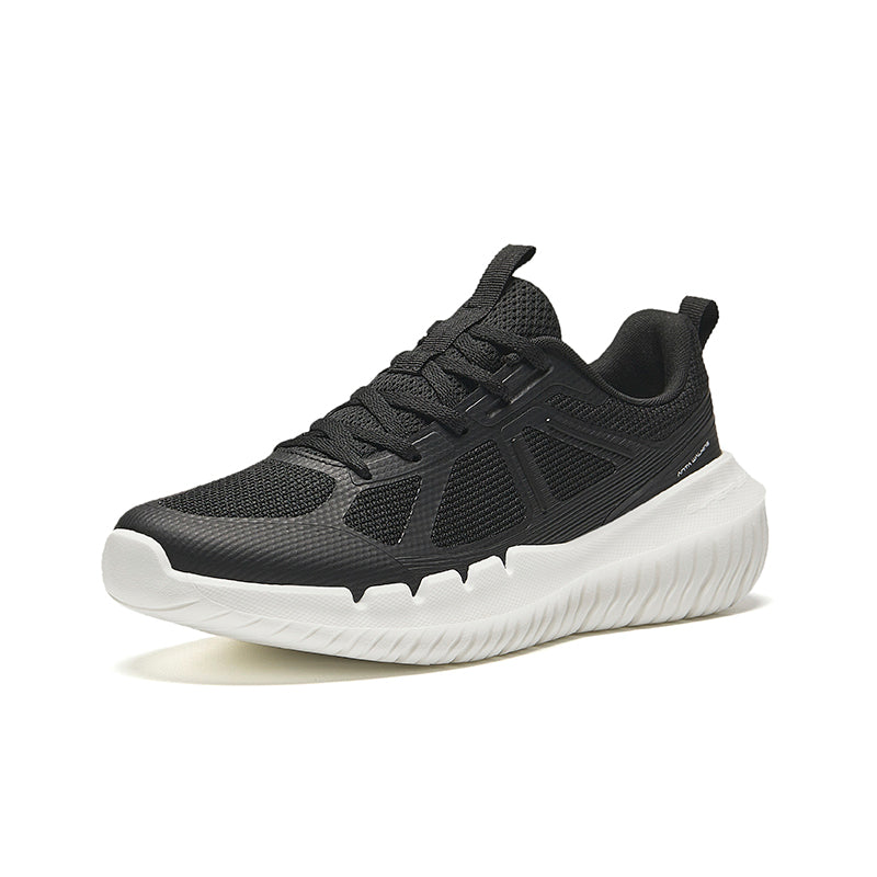 CROSS-TRAINING SHOES