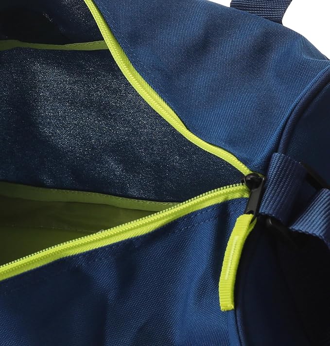 UMBRO SPIRITO LOCKER HOLDALL