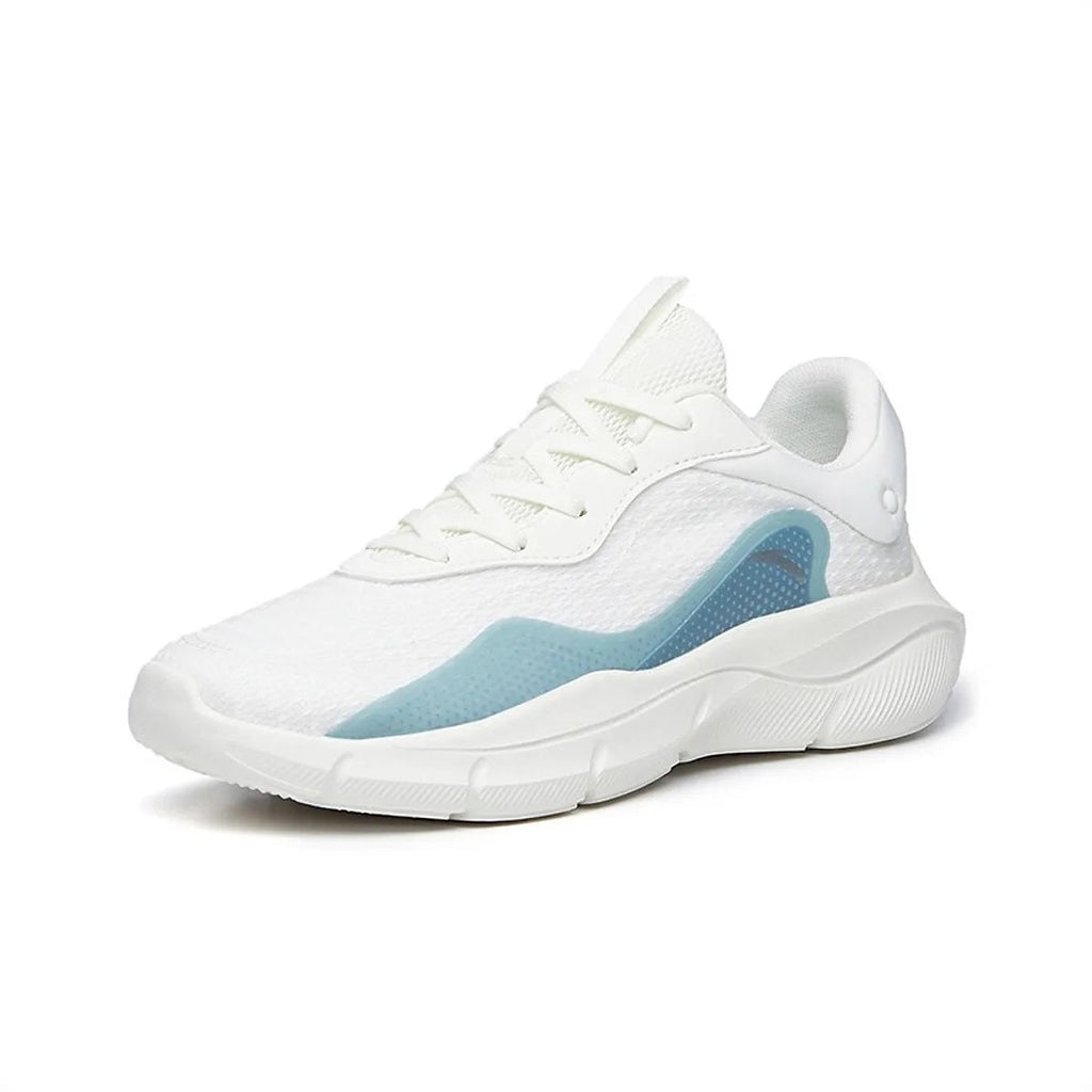 CROSS-TRAINING SHOES