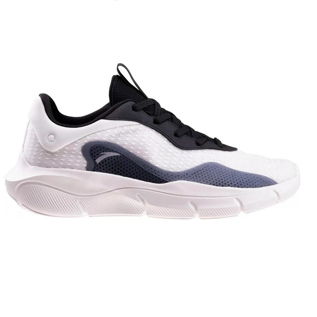 CROSS-TRAINING SHOES