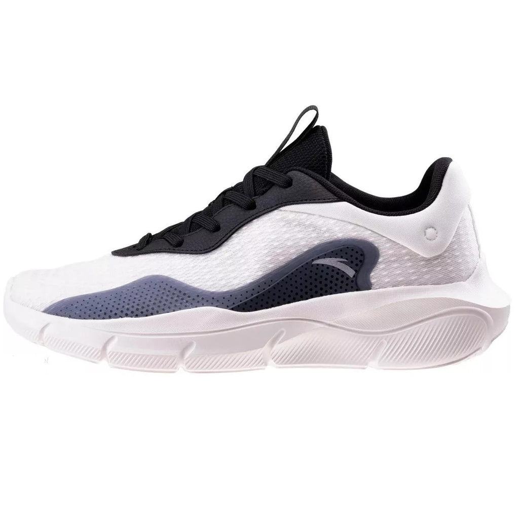 CROSS-TRAINING SHOES