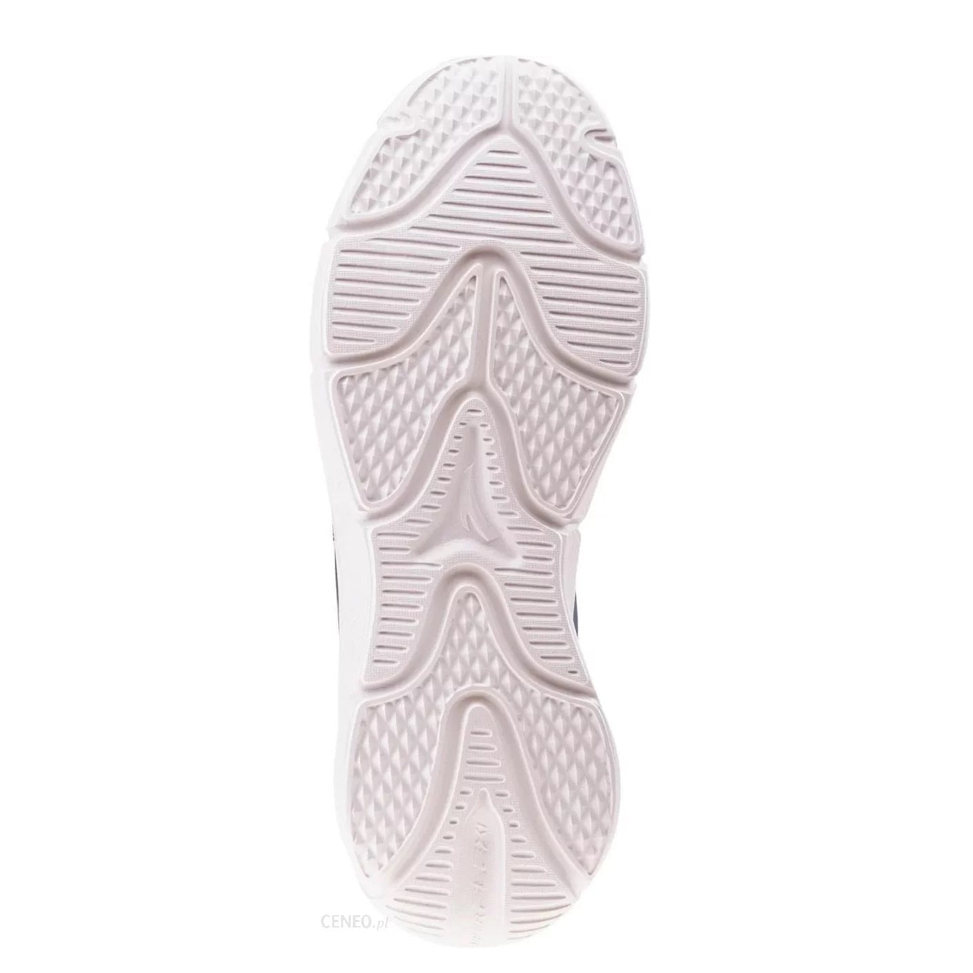 CROSS-TRAINING SHOES