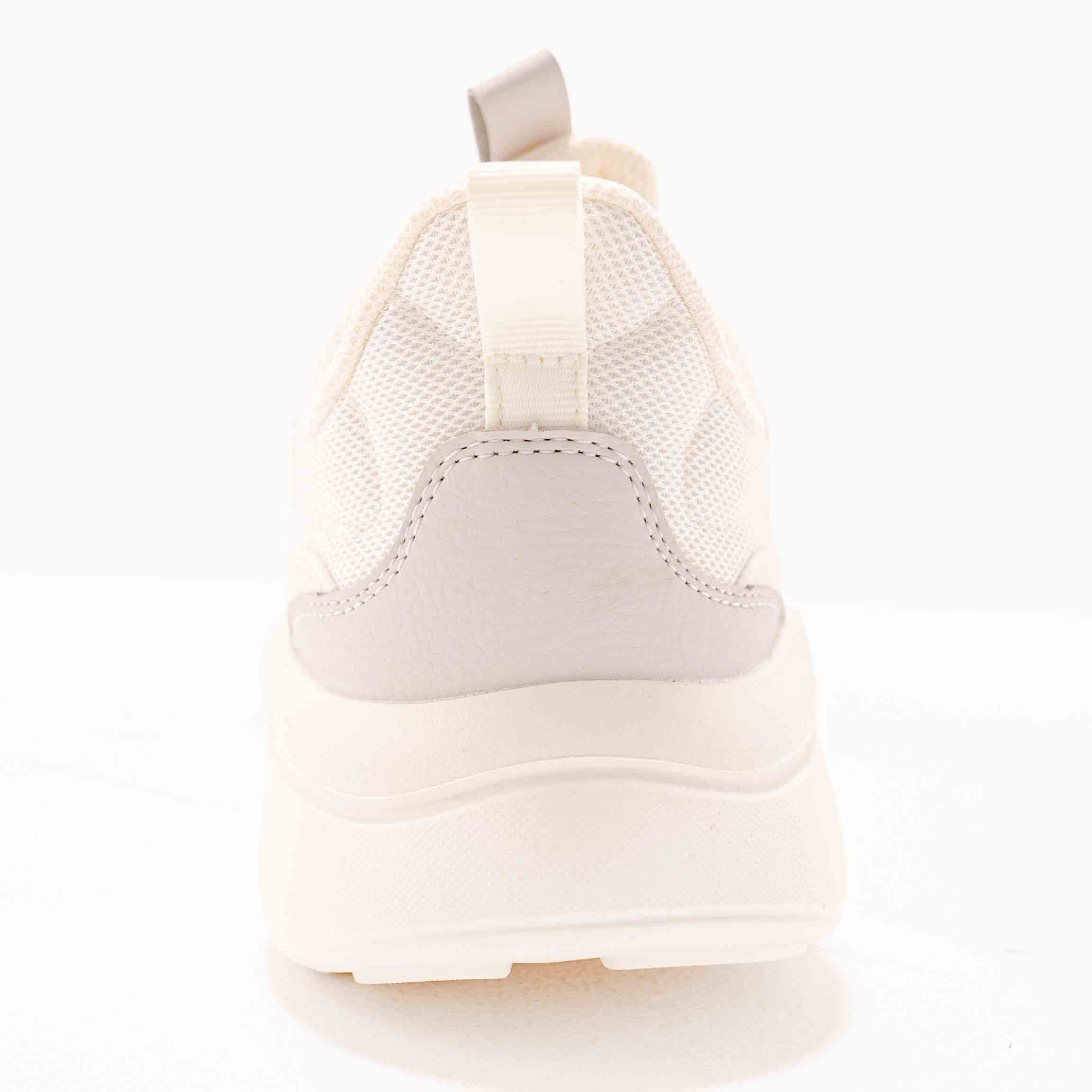 CASUAL SHOES