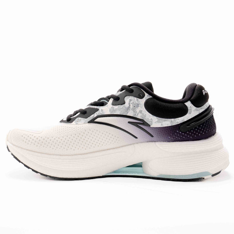 RUNNING SHOES