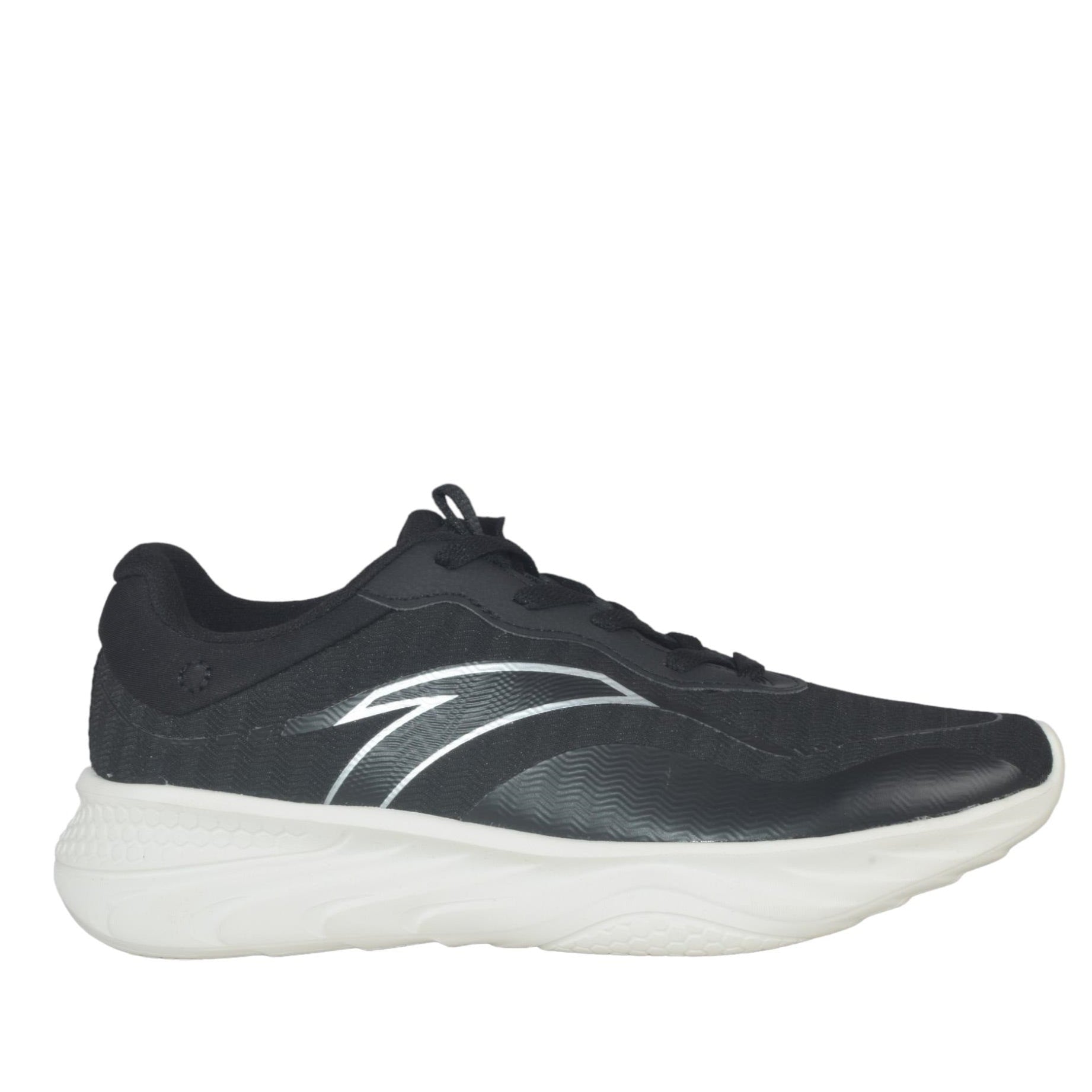 CROSS-TRAINING SHOES
