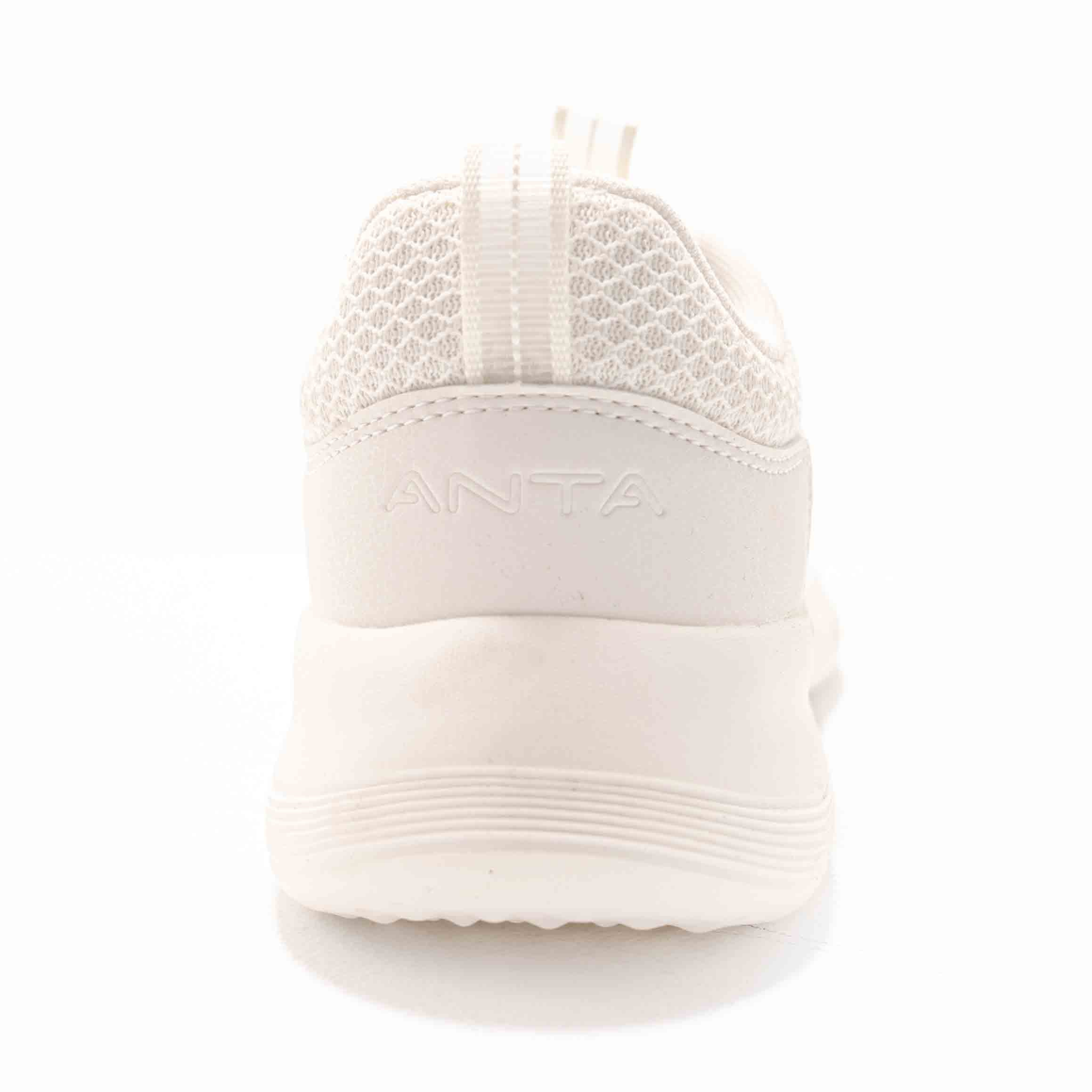 CROSS-TRAINING SHOES