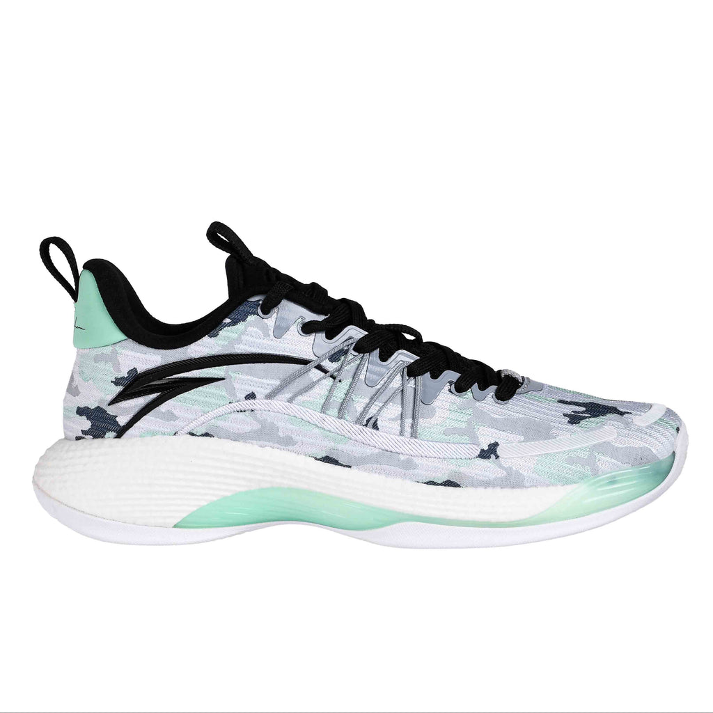 BASKETBALL SHOES