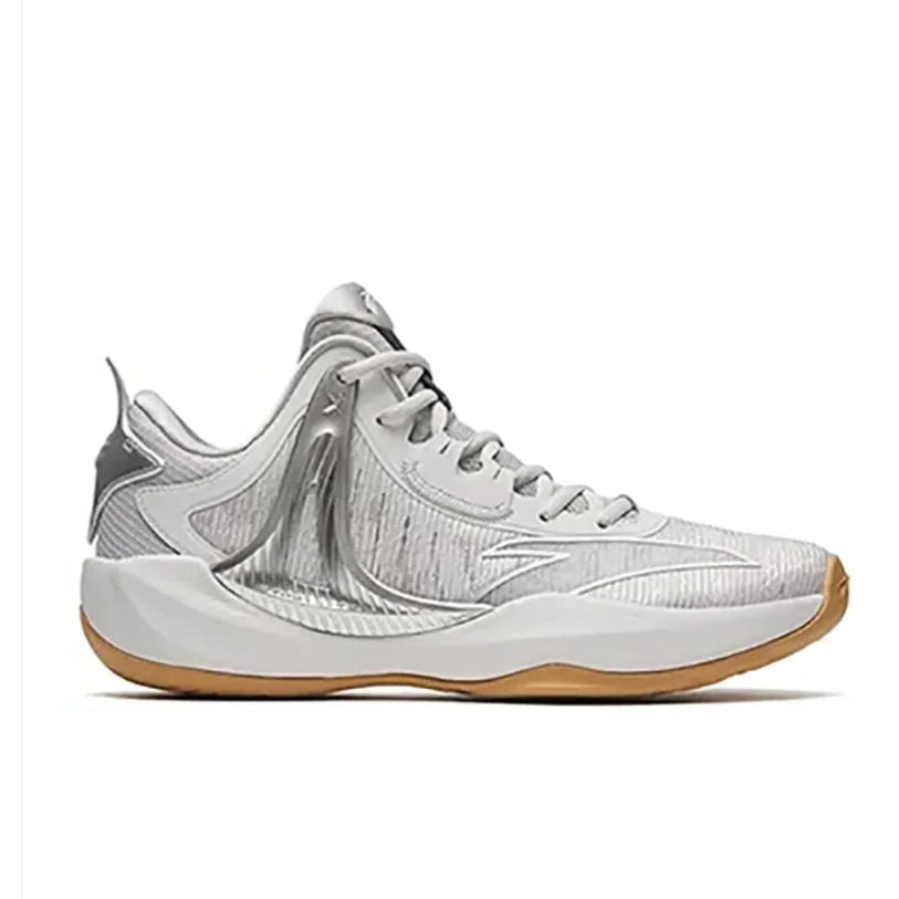 BASKETBALL SHOES
