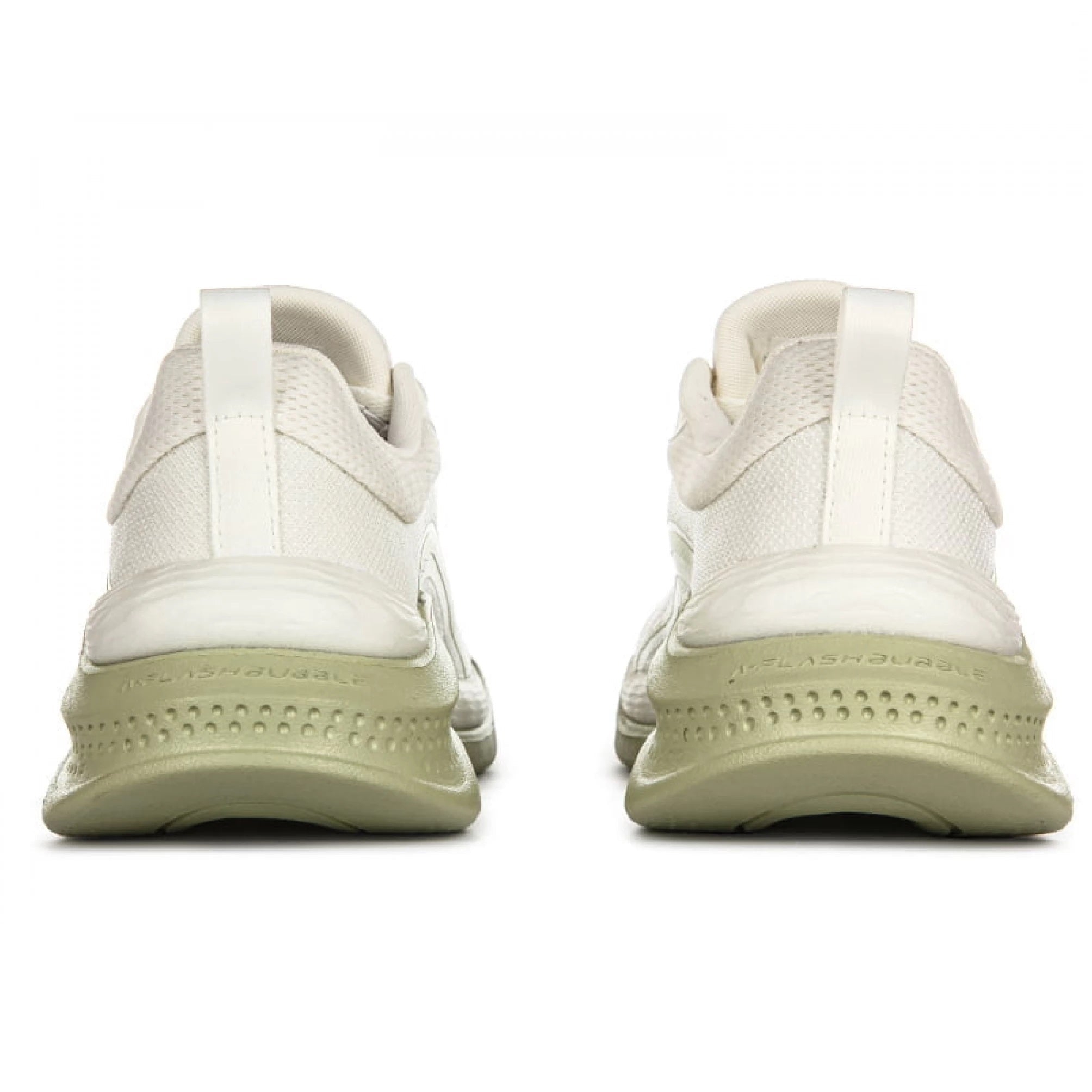 CROSS-TRAINING SHOES