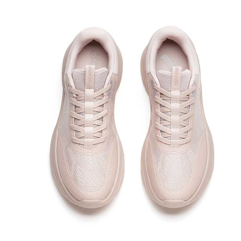 CROSS-TRAINING SHOES