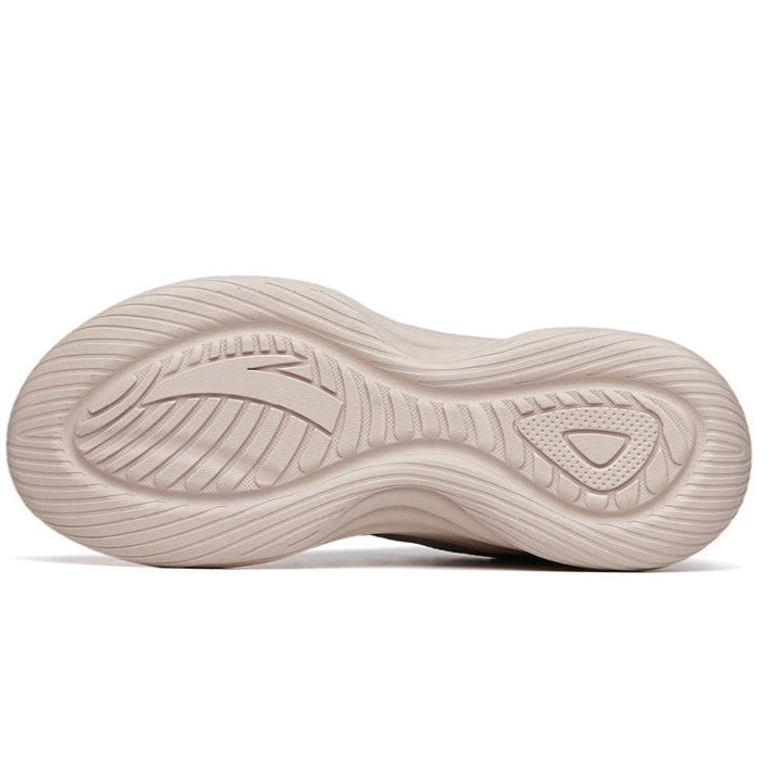 CROSS-TRAINING SHOES