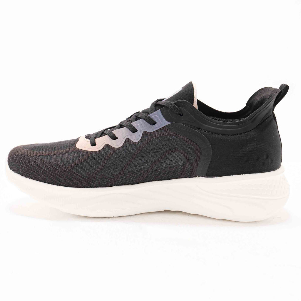 CROSS-TRAINING SHOES