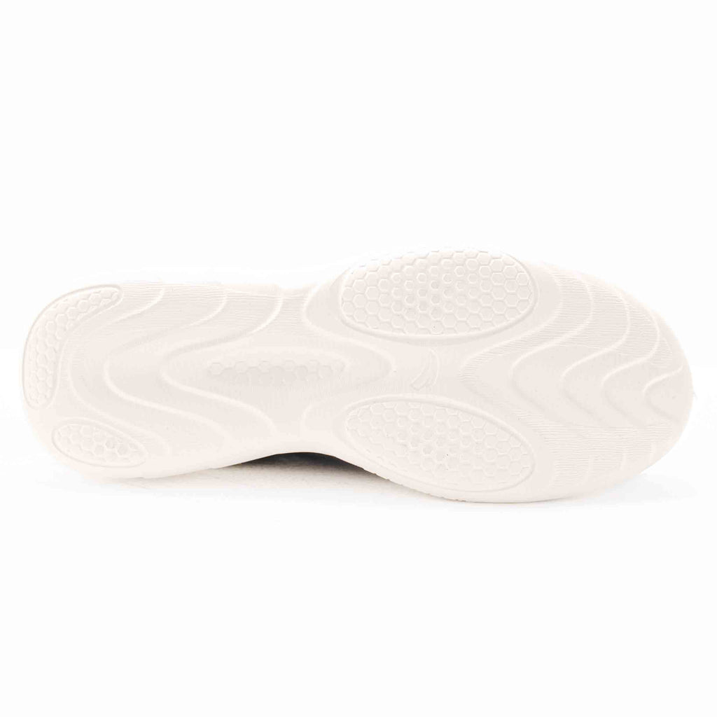 CROSS-TRAINING SHOES